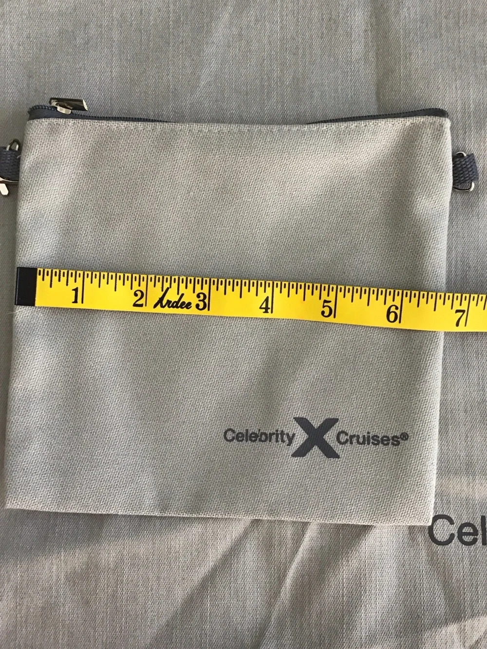 Gray Tote Bag with Detachable Pouch NWOT. ##